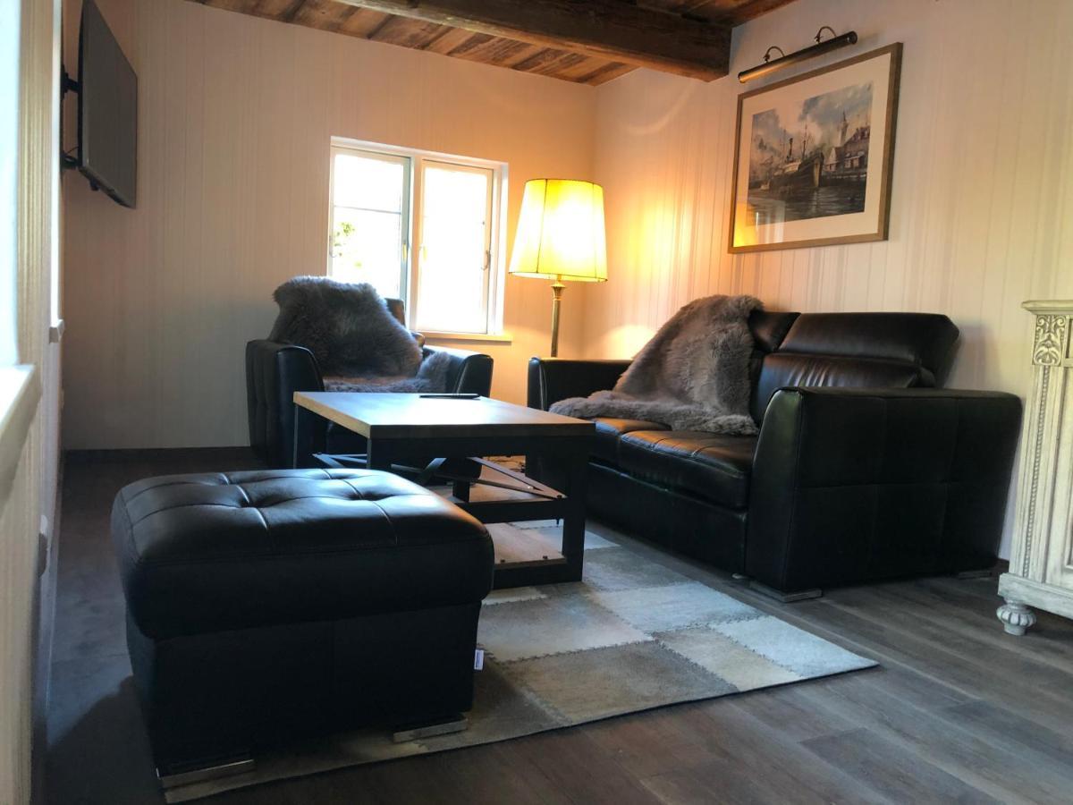 Heritage House Nida With 2 Bedrooms & Free Parking 外观 照片
